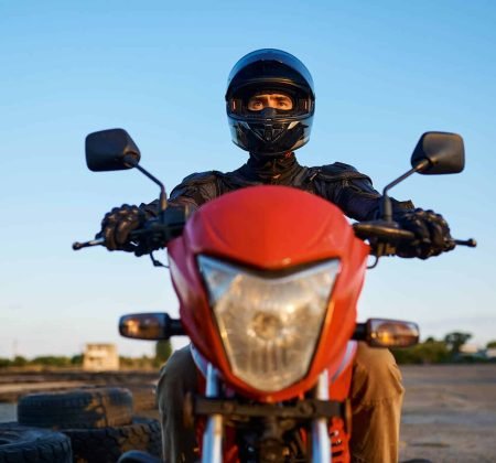 man-on-motorbike-front-view-motorcycle-school-2022-02-18-04-30-43-utc.jpg